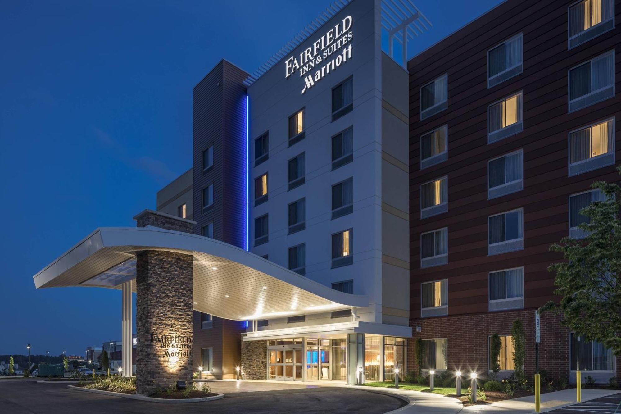 Fairfield Inn & Suites By Marriott Pittsburgh North/Mccandless Crossing McCandless Township Exterior foto